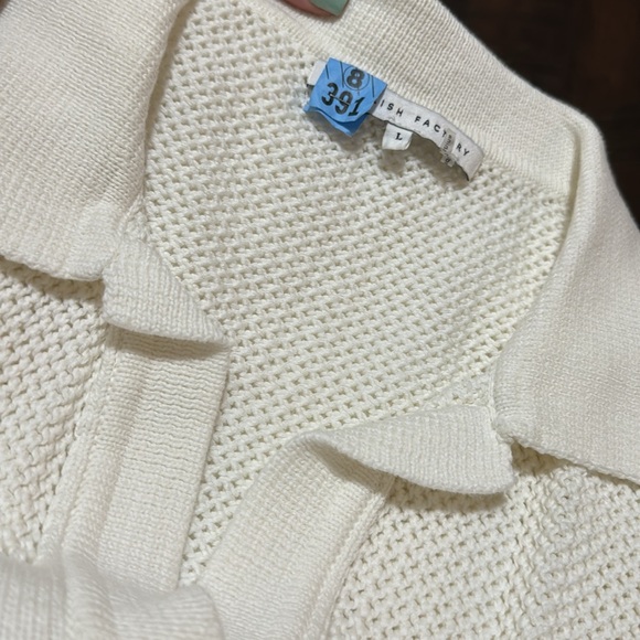 Men’s Collar Short Sleeved Shirt - Picture 2 of 3